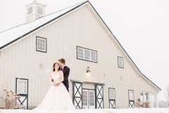 winter-wedding-at-shadow-creek-barn-virginia